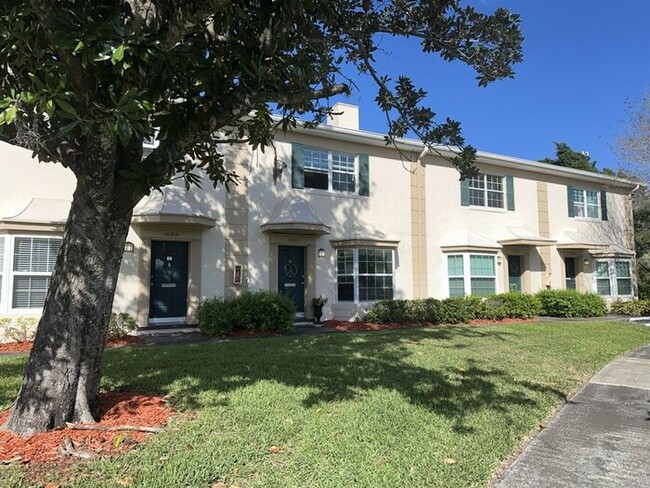 Building Photo - THE GRAND AT OLDE CARROLLWOOD