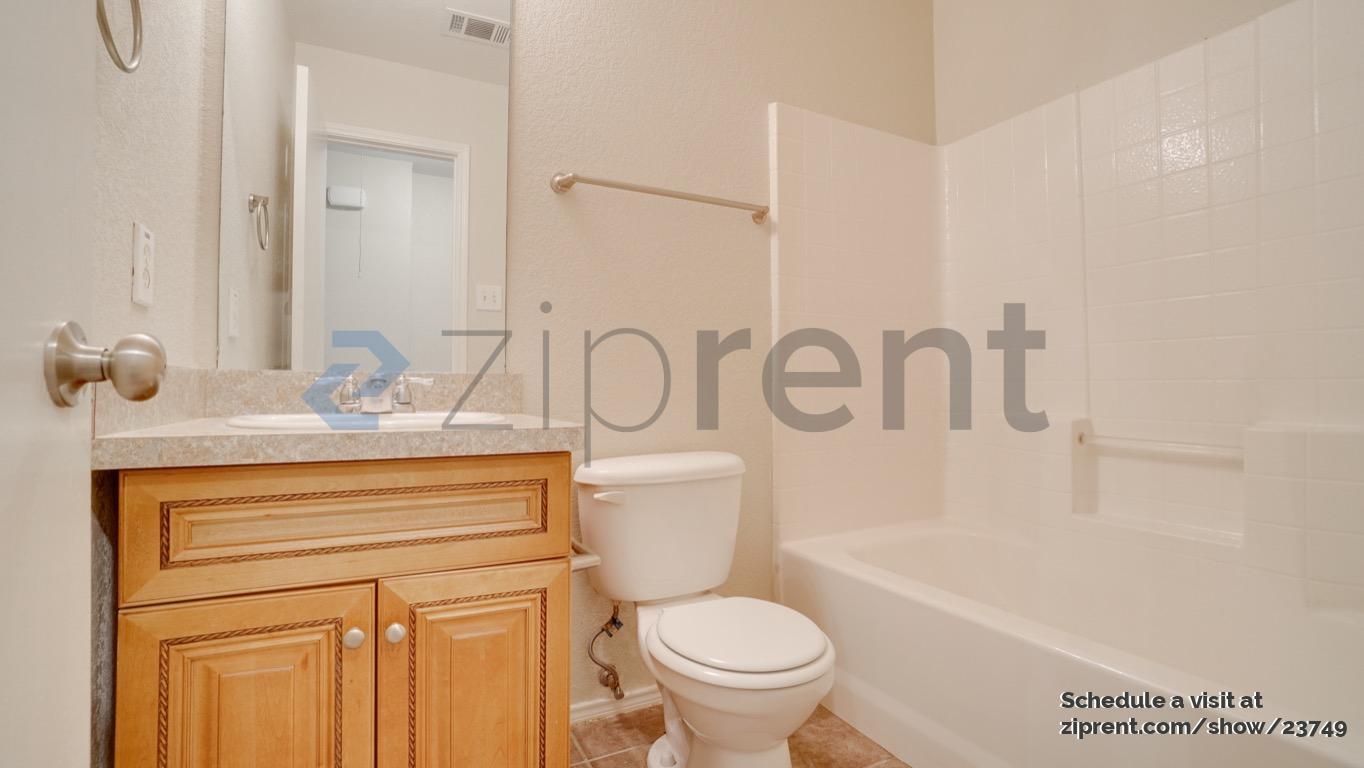 Building Photo - 2340 Aldergate Dr