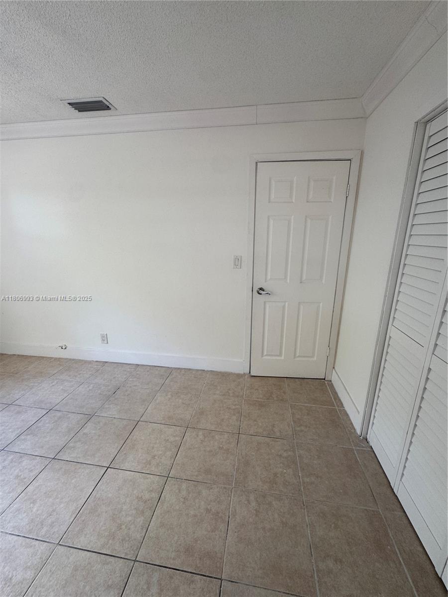 Building Photo - 5122 SW 92nd Ter