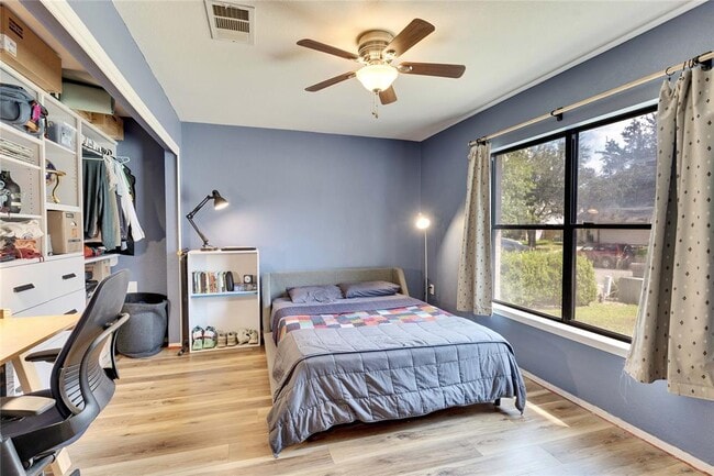 Building Photo - 6612 Piedras Blanco Dr