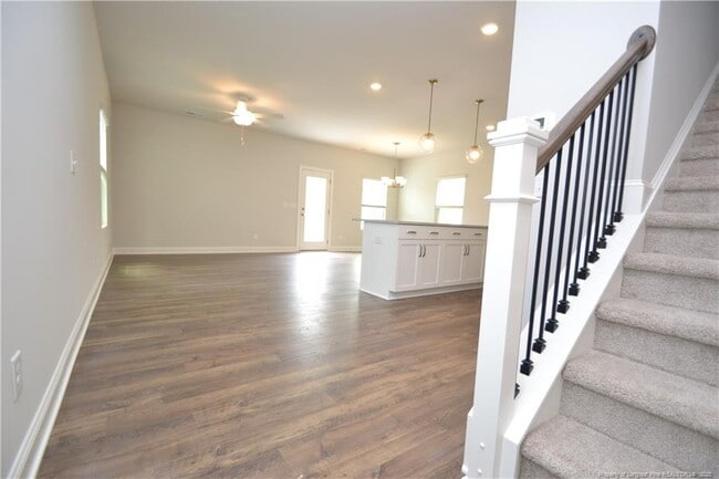 Building Photo - 817 Portland Rose Dr