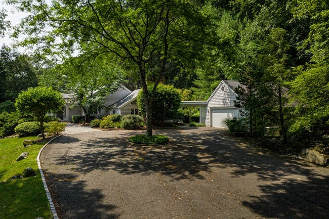 Building Photo - 117 Tobys Ln