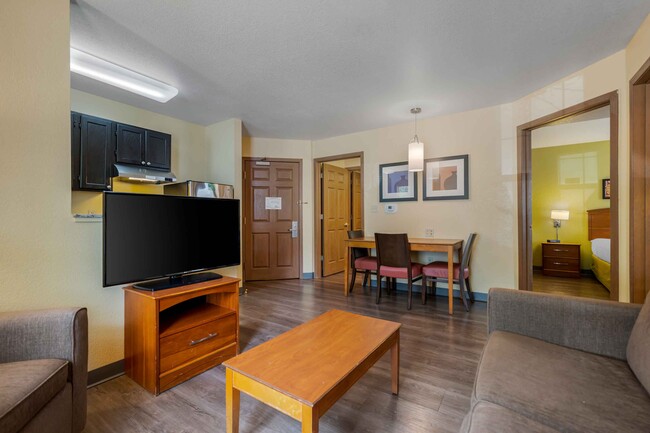 Building Photo - Furnished Studio-Chicago - Elgin - West Du...