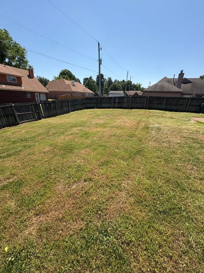 Building Photo - 5384 Farm Ridge Dr