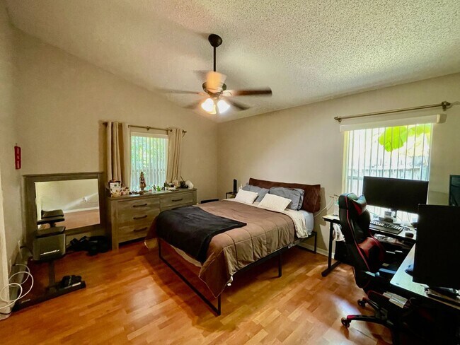 Building Photo - Modern 4-Bed, 2-Bath Solar-Powered Home Ne...