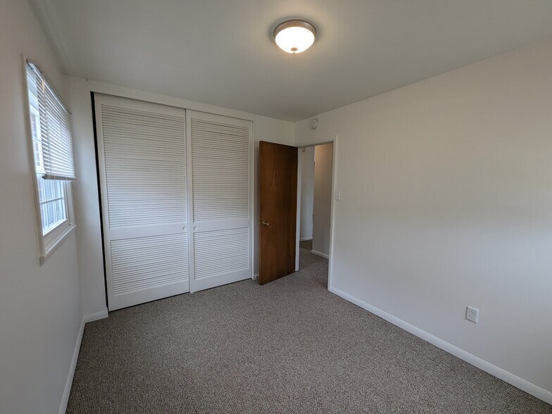 Building Photo - 1210 Madison Ave