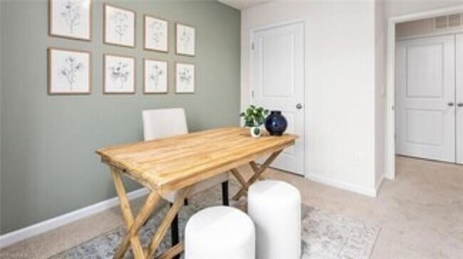 Building Photo - 1707 Komondor Trl