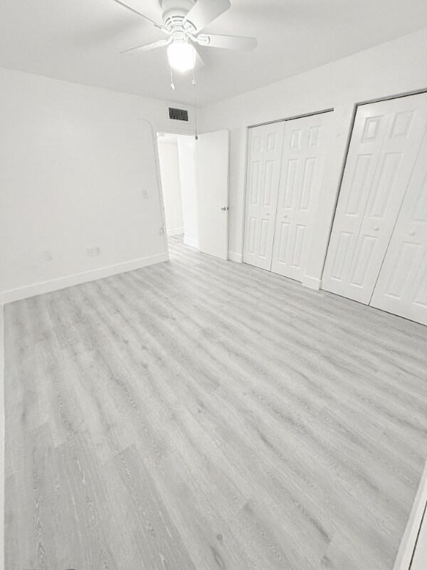 Building Photo - 145 SW 30th Ct