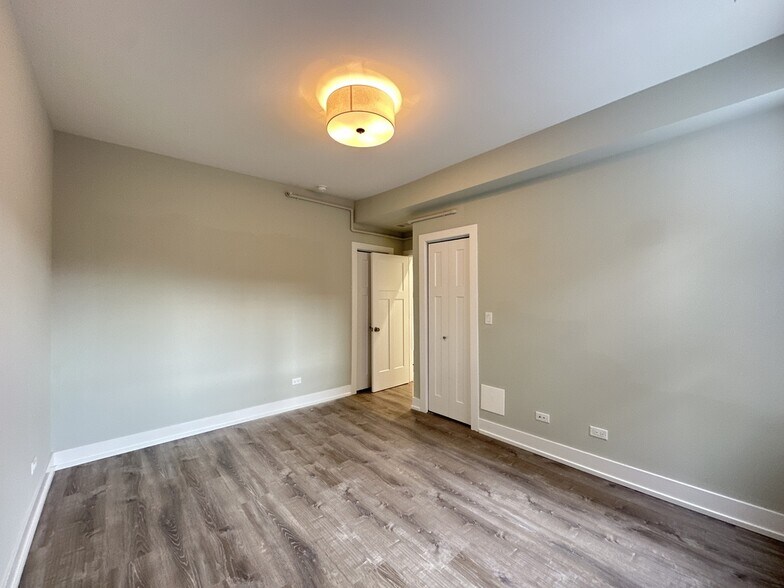 Building Photo - 1147 Maple Ave