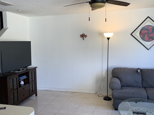Living area - 212 Winter Nellis Cir