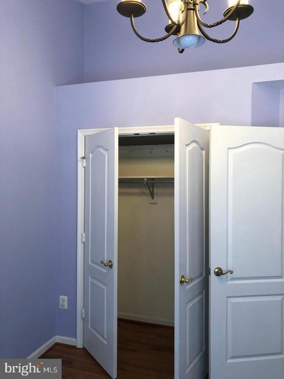 Building Photo - 8077 Sebon Dr