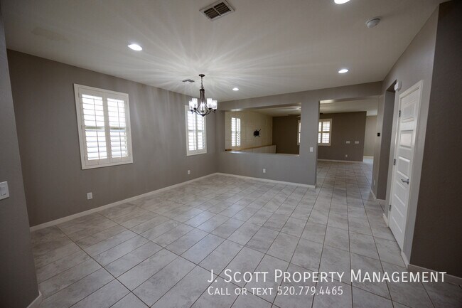 Building Photo - 1270 Carlsbad Dr
