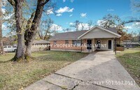 Building Photo - 5205 Wycliffe Dr