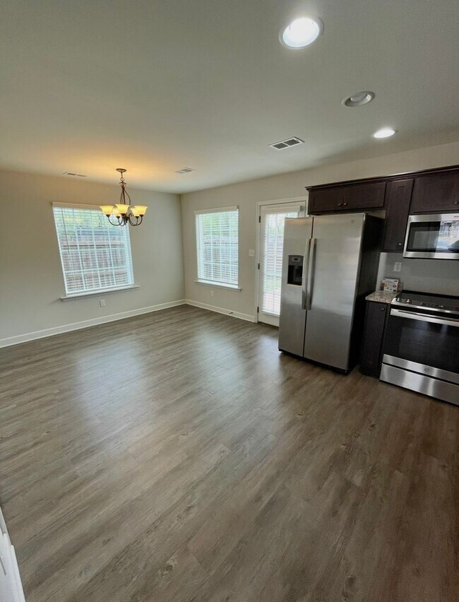 Building Photo - Central Park 933