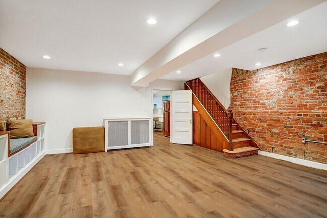 Building Photo - 5012 3rd St NW