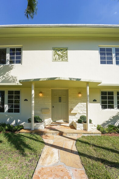 Building Photo - 3705 Ponce de Leon Blvd