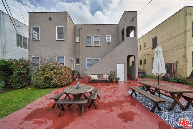 Building Photo - 1235 Hi Point St