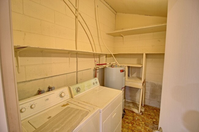 Building Photo - 743 Hummingbird Ln