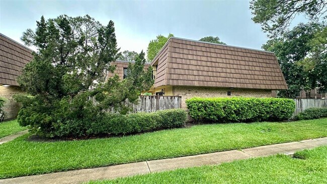 Primary Photo - 5363 Bamboo Ct
