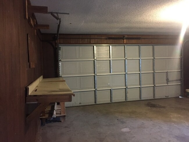 Building Photo - Pensacola - Pinehurst Subdivision - 3 bedr...