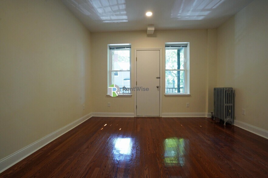 Building Photo - 123 Sutherland Rd