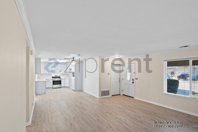 Building Photo - 8370 Parish Way