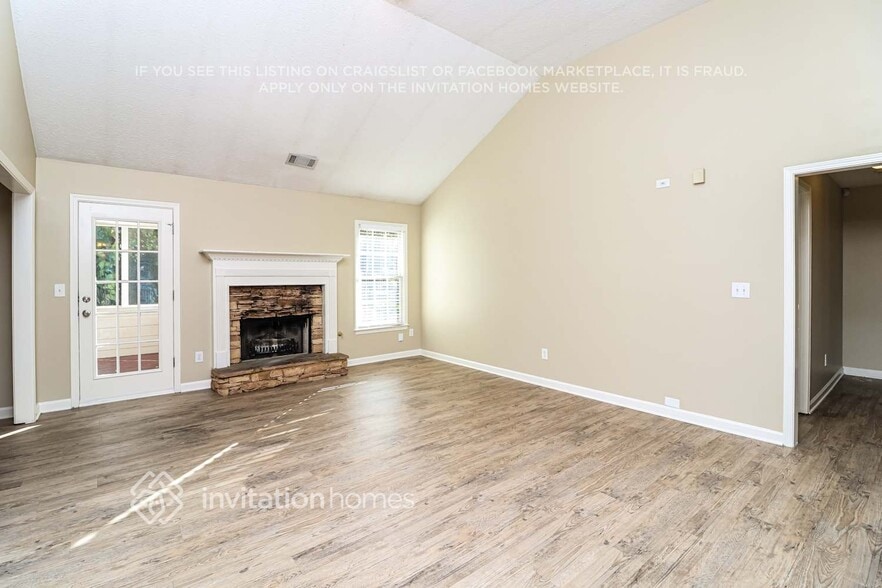 Building Photo - 174 Valleyside Dr