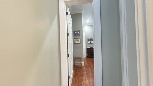 Building Photo - 2BR w/ In-Unit W/D + Assigned Parking in 70119