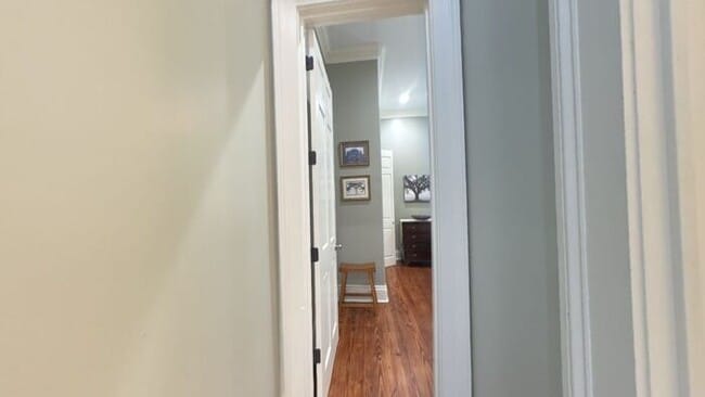 Building Photo - Well-Kept 2-Bedroom, 1-Bath Home in a Desirable Location!