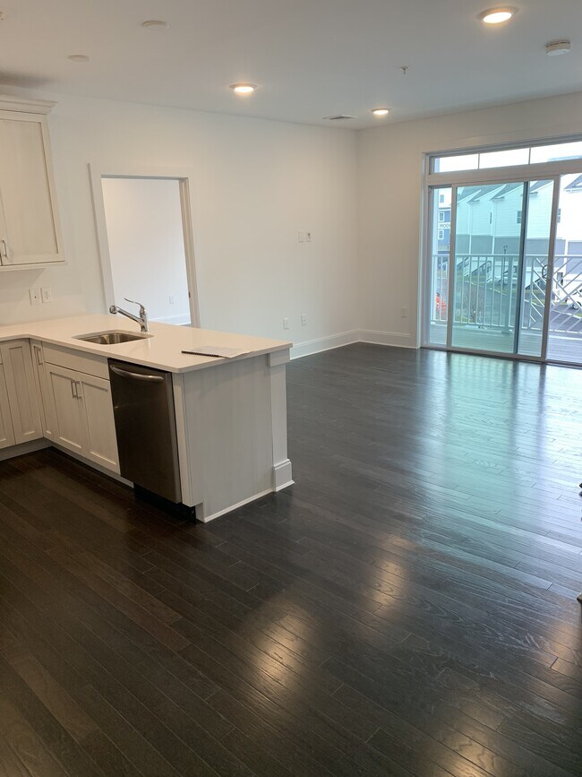 Building Photo - 522 Marina Pointe Dr