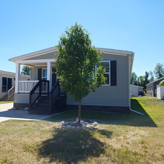 Building Photo - 6225 Imperial Dr