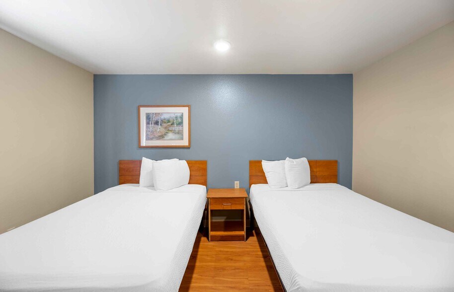 Building Photo - Furnished Studio-Lubbock - South