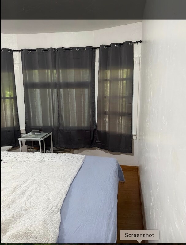 Building Photo - 1780 Le Roy Ave