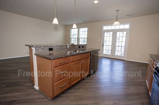 Building Photo - 7408 Brunson Cir