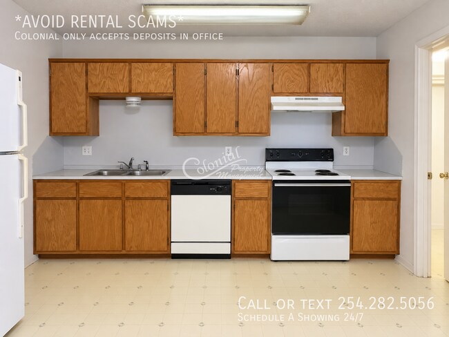 Building Photo - 1111 Circle M Dr
