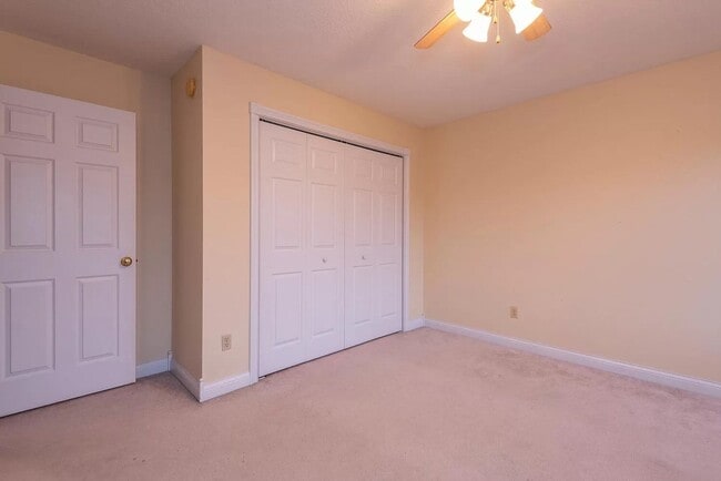 Building Photo - Bright, Spacious Home with Tons of Charm a...