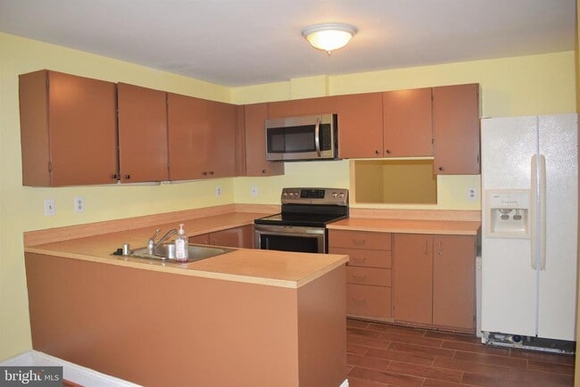 Building Photo - 8923 Skyrock Ct