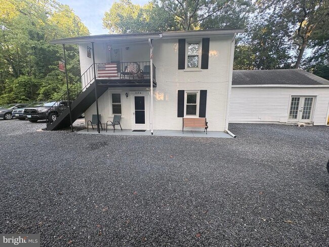 Building Photo - 317 South Dr
