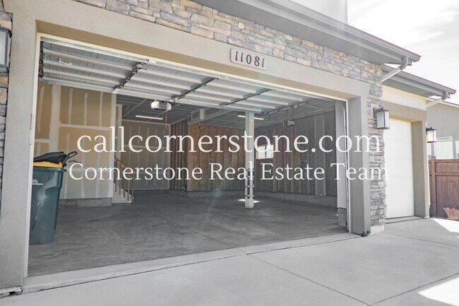 Building Photo - 11081 Echo Canyon Dr