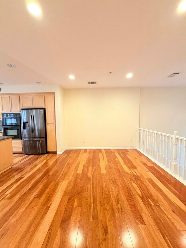 Building Photo - 6353 Byron Ln