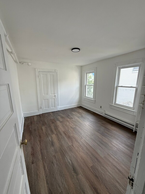 Building Photo - 1608 E Gibson St