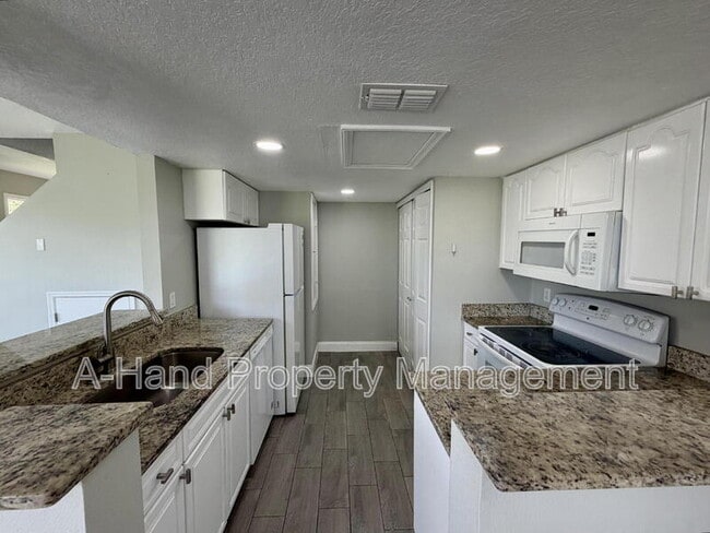Building Photo - 1334 Washington Palm Loop