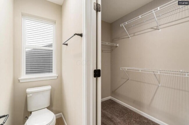 Building Photo - 4859 Amber Xing Dr