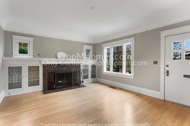 Primary Photo - Discover Serenity in King Neighborhood!
