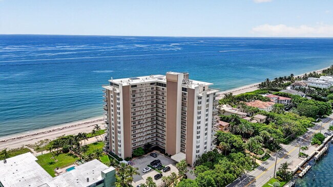 Building Photo - 1021 Hillsboro Mile