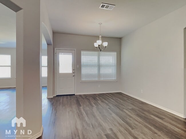 Building Photo - 3905 Chippewa Ct