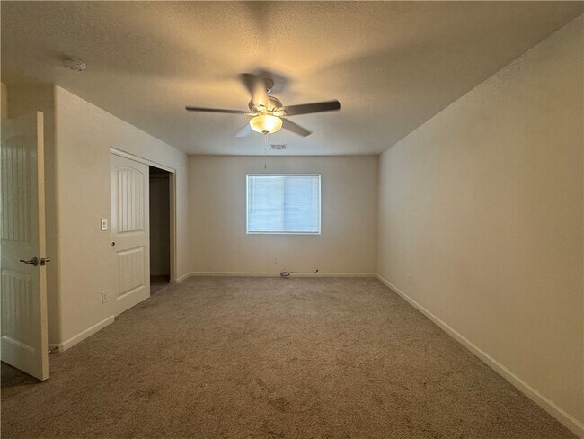 Building Photo - 5085 S Jacaranda Pl