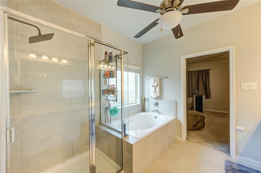 Building Photo - 30434 Butternut Oak Ln