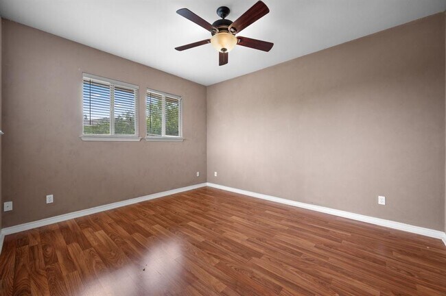 Building Photo - 5306 Beacon Dr