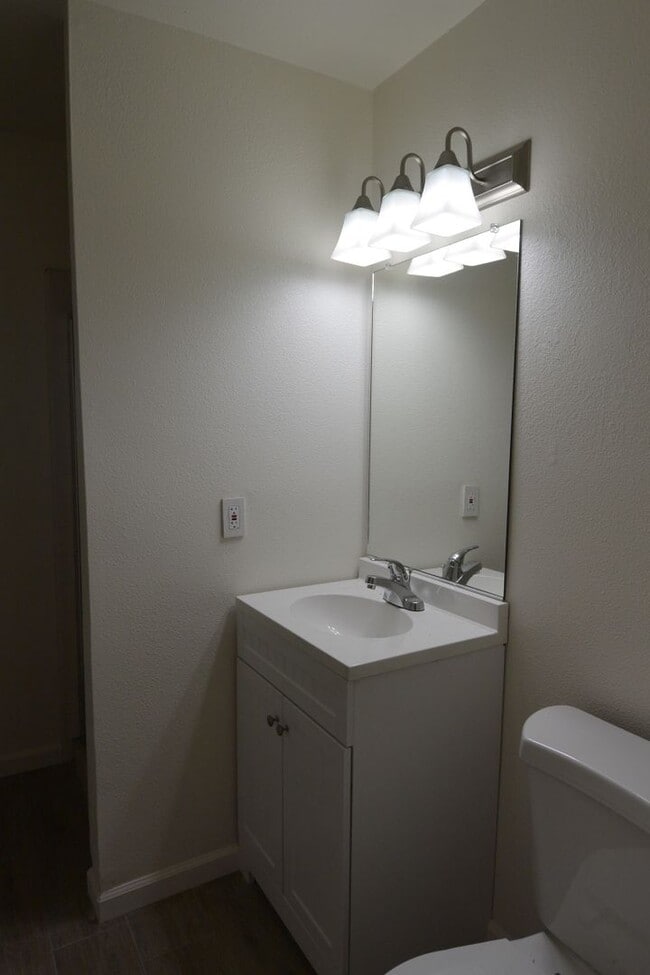 Building Photo - Upcoming 3 Bedroom 2 Bathroom in Tulare!